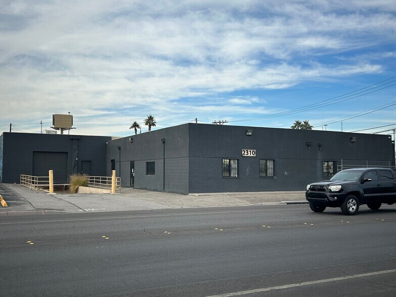 More Photos Of 2310-2315 Western Ave, Las Vegas Warehouse For Lease