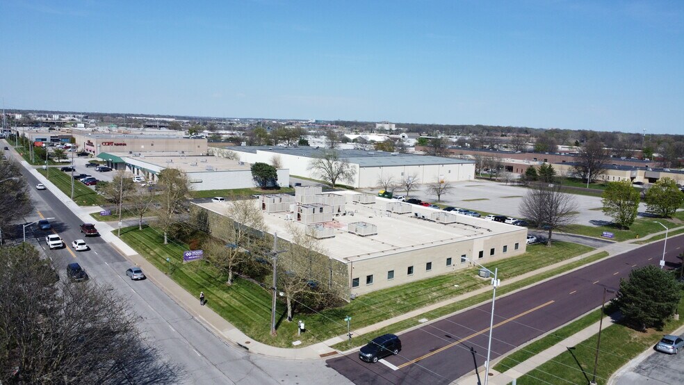 More Photos Of 9221 Quivira Rd, Overland Park Medical For Sale