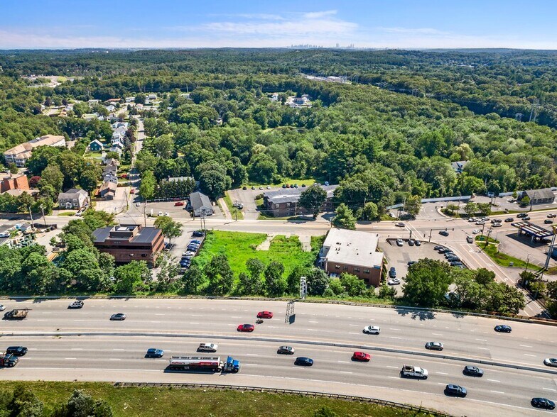 More Photos Of 525 Salem St, Wakefield Land For Lease