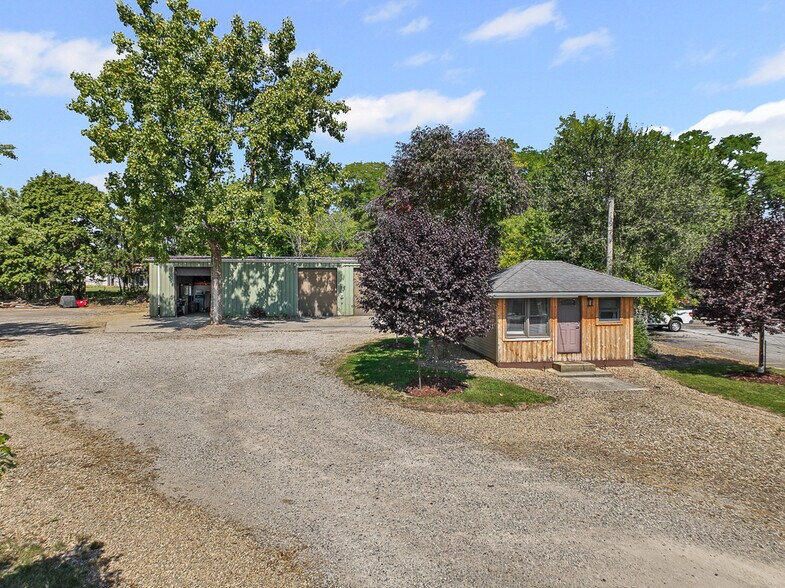 More Photos Of 4371 Hickory Ridge Ave, Brunswick Warehouse For Sale