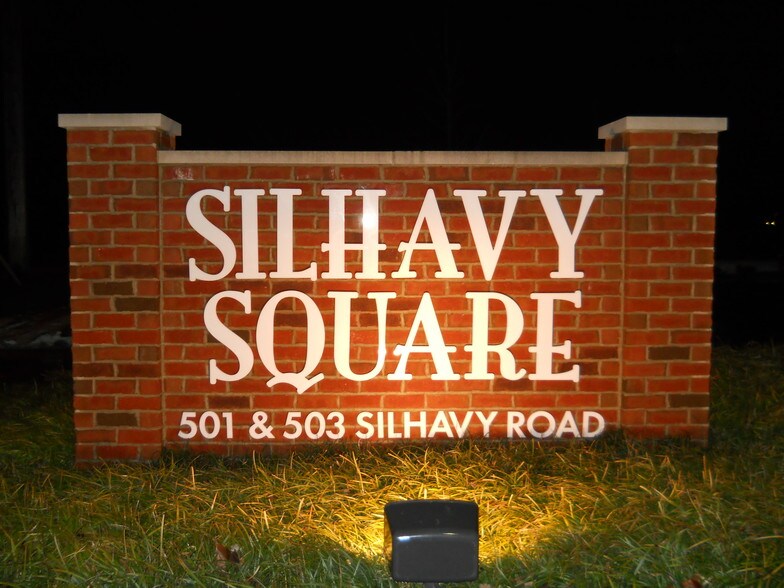 More Photos Of 501-503 Silhavy Rd, Valparaiso Storefront For Lease