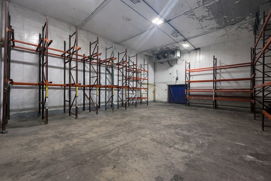More Photos Of 432 N Royal St, Jackson Warehouse For Lease