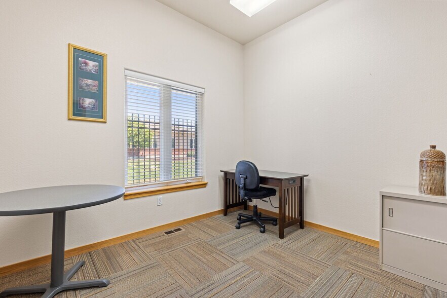 More Photos Of 1714 Duchess Dr, Longmont Office For Lease
