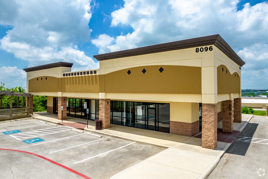 More Photos Of 8238-8356 Agora Pky, Schertz Unknown For Lease