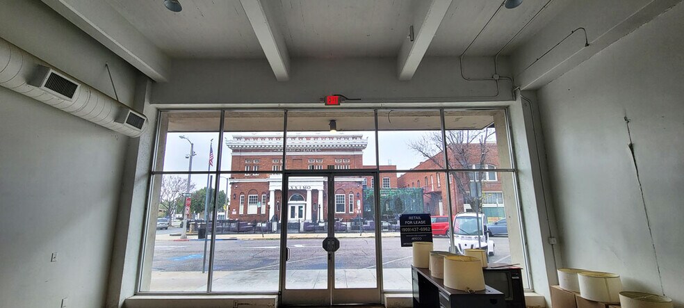 More Photos Of 386 S Thomas St, Pomona Restaurant For Lease