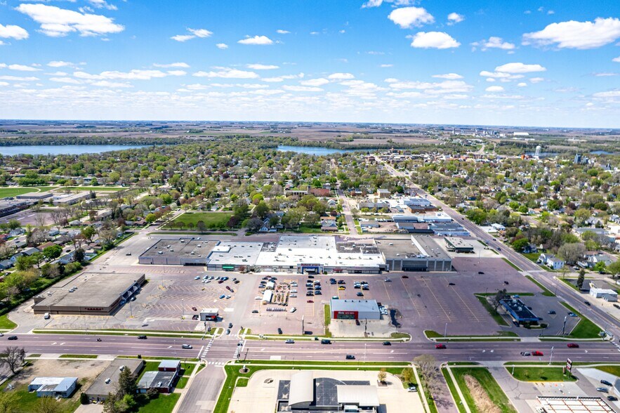 More Photos Of 308 S State St, Fairmont Freestanding For Sale