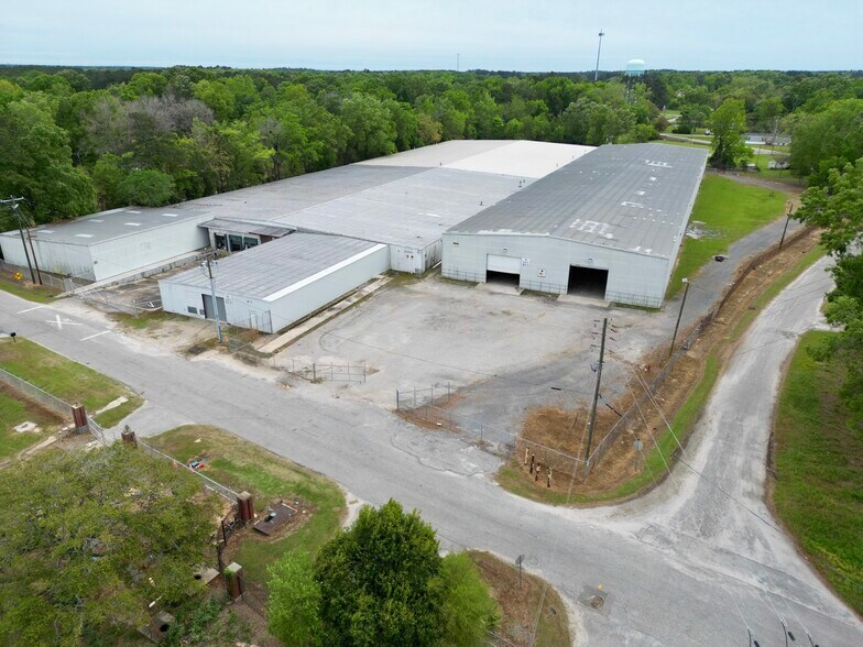 More Photos Of 55 E Conifer St, Andrews Unknown For Lease