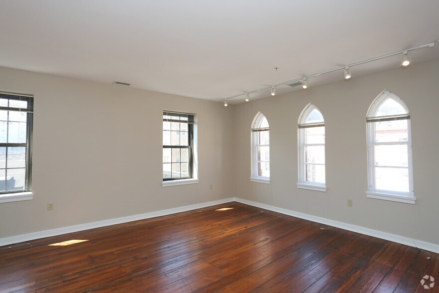 More Photos Of 125 W Saratoga St, Baltimore Apartments For Sale