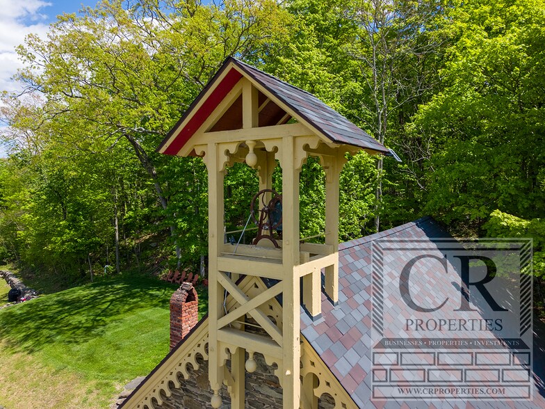 More Photos Of 5768-5774 Albany Post Rd, Rhinebeck Freestanding For Sale
