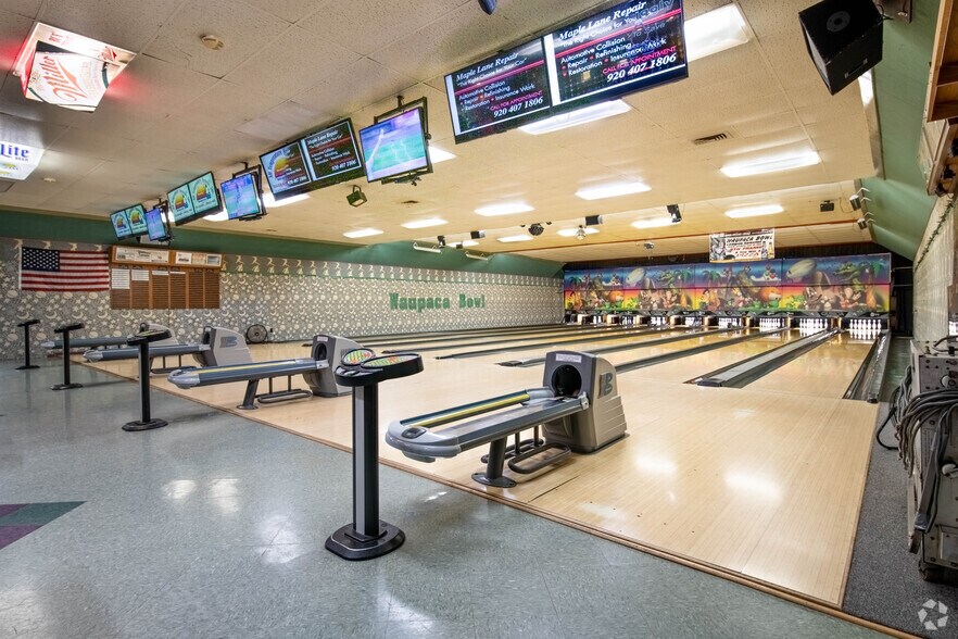 More Photos Of 810 Bowling Ln, Waupaca Bowling Alley For Sale