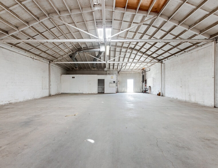 More Photos Of 939-943 N Vignes St, Los Angeles Warehouse For Sale