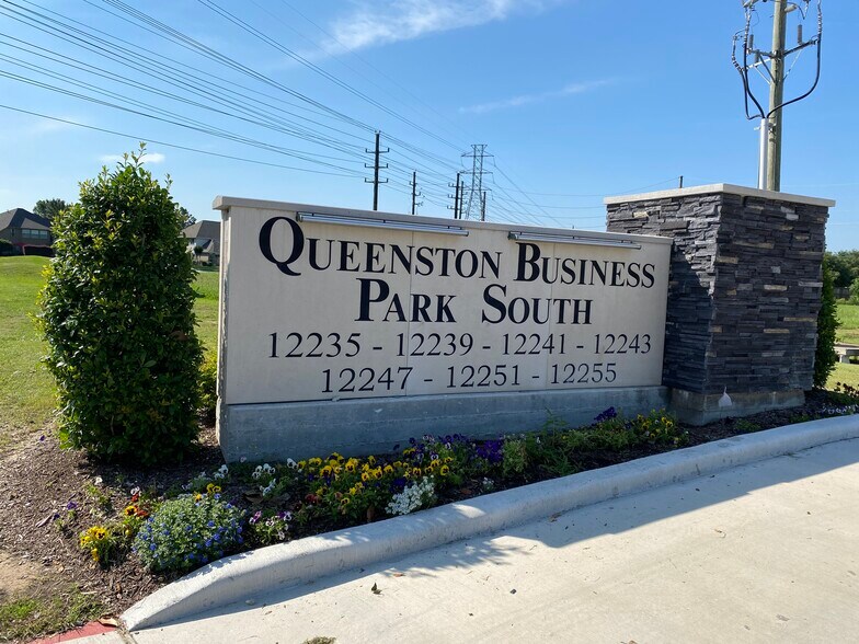 Primary Photo Of 12243 Queenston Blvd, Houston Medical For Sale