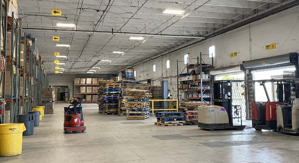 More Photos Of 9150 NW 105th Way, Medley Manufacturing For Lease