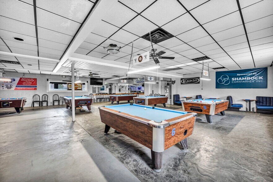 More Photos Of 5348 E Lake Rd, Sheffield Lake Restaurant For Sale