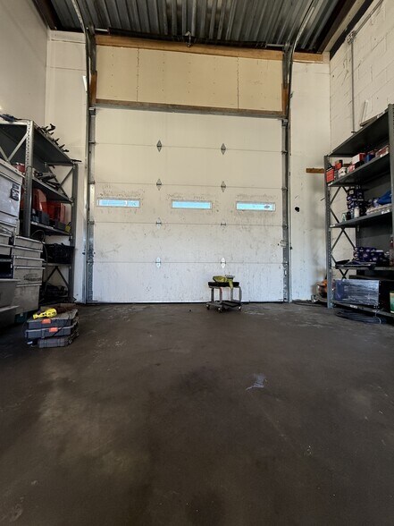 More Photos Of 395 Sheridan Blvd, Lakewood Auto Repair For Sale