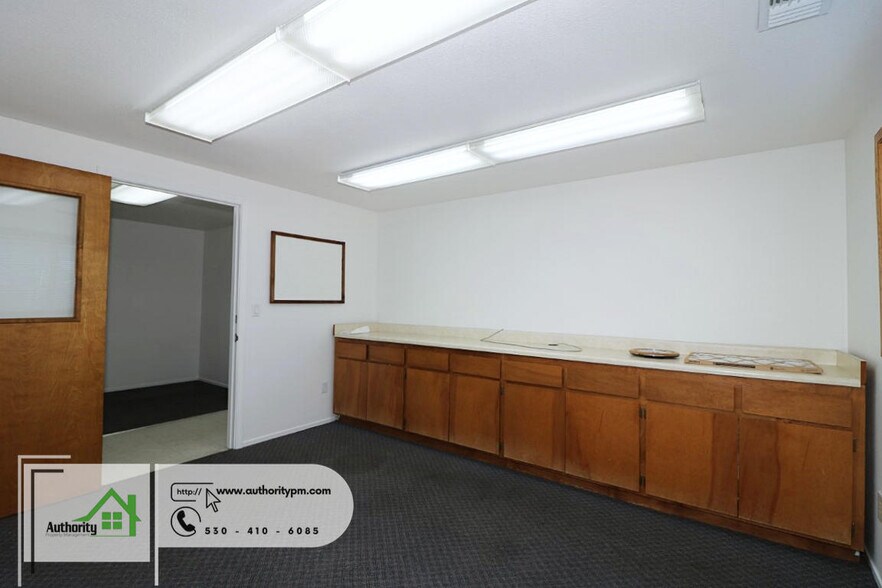 More Photos Of 1849 Keystone Ct, Redding Specialty For Lease