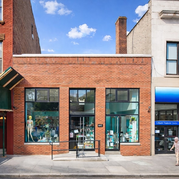 Primary Photo Of 842 Manhattan Ave, Brooklyn Storefront For Lease