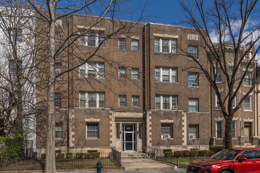 More Photos Of 1429 Columbia Rd NW, Washington Apartments For Sale