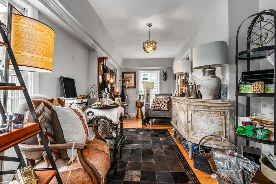 More Photos Of 44 North St, Hingham Storefront For Lease