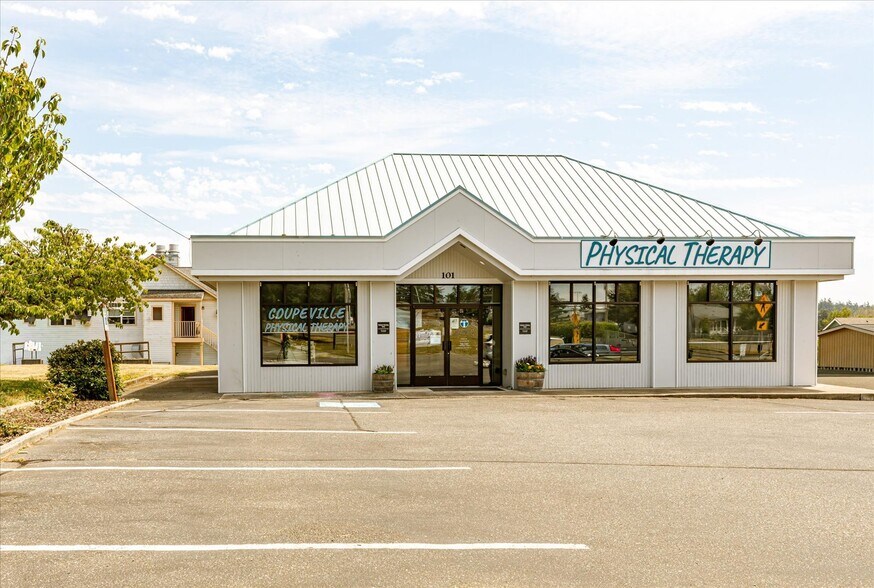 More Photos Of 101 S Main St, Coupeville Office For Sale