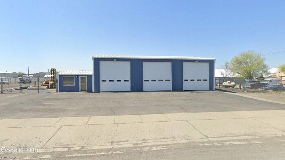 Primary Photo Of 5311 N Julia St, Spokane Service For Lease