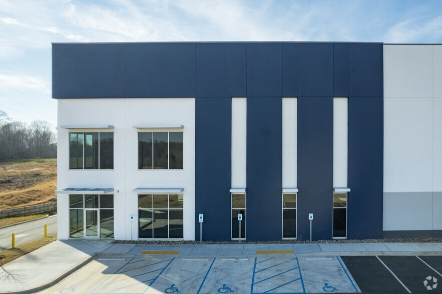 More Photos Of 520 Logistics Dr, Wellford Industrial For Lease