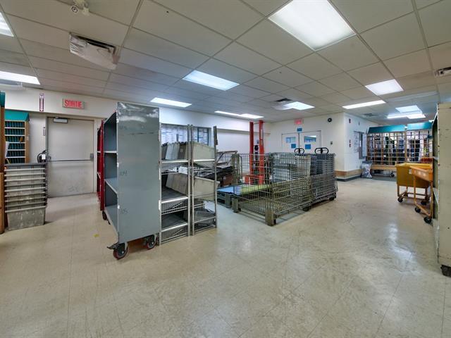 More Photos Of 461 Boul Saint-Joseph, Sainte-julie Office For Sale