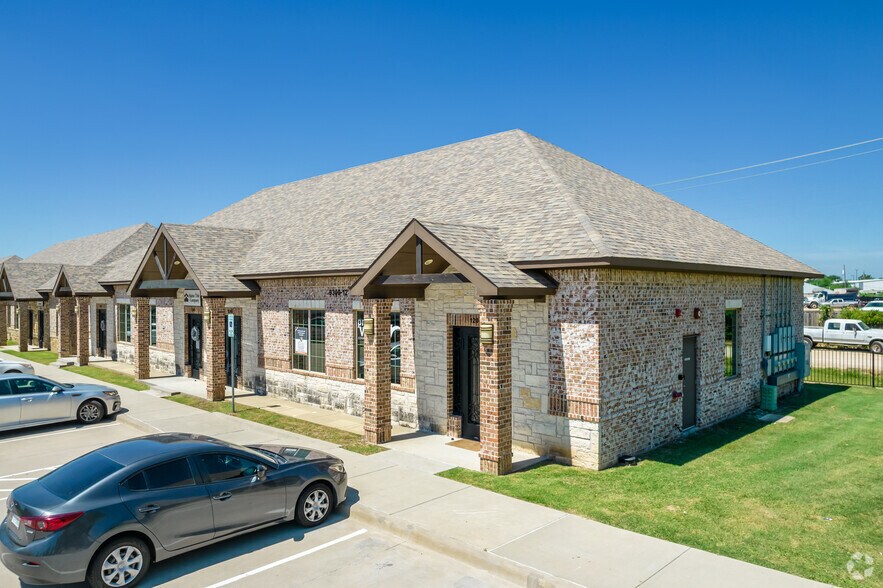 More Photos Of 9300 John Hickman Pky, Frisco Unknown For Lease