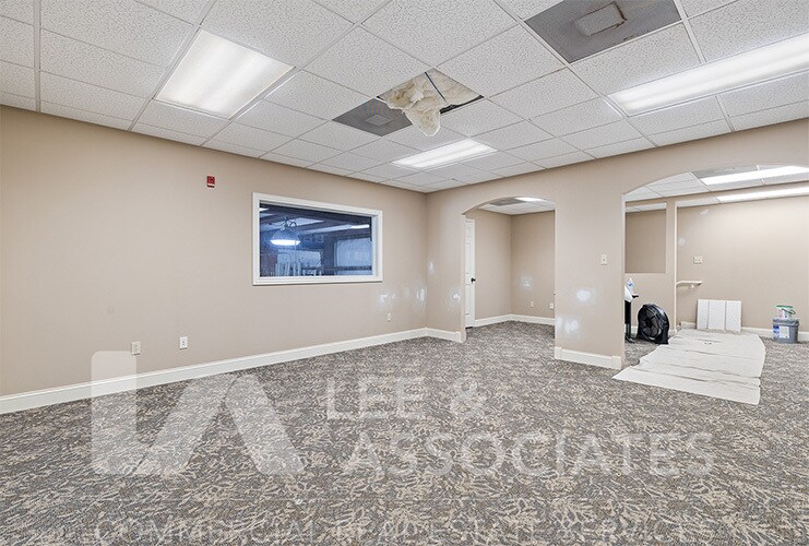 More Photos Of 6524 All American Blvd, Orlando Warehouse For Lease