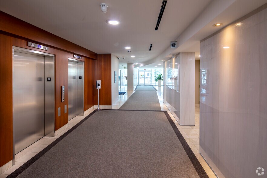 More Photos Of 120 E Beaver Creek Rd, Richmond Hill Office For Lease