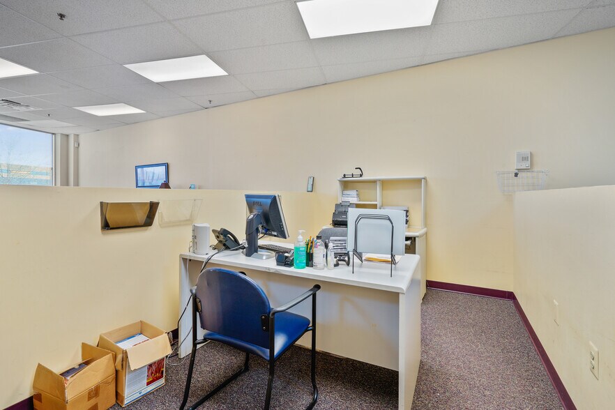More Photos Of 4437 Brookfield Corporate Dr, Chantilly Office For Sale