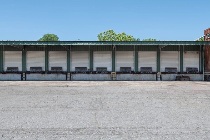 More Photos Of 1235 Constitution Rd SE, Atlanta Truck Terminal For Lease