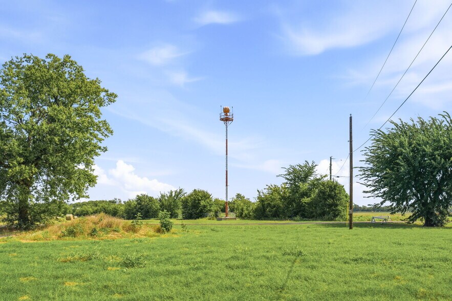 More Photos Of 1421 Airport Rd, Sulphur Springs Land For Sale