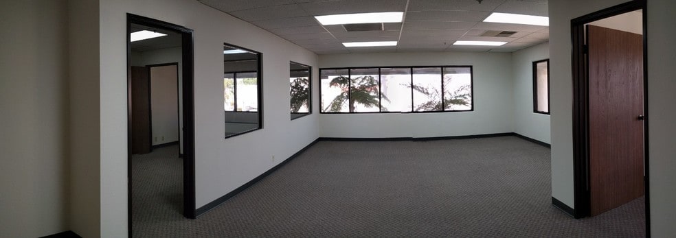 More Photos Of 9528 E Rush St, South El Monte Manufacturing For Lease