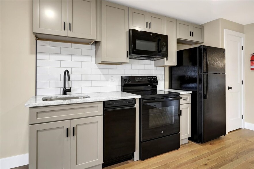 More Photos Of 241 S 5th St, Reading Apartments For Sale