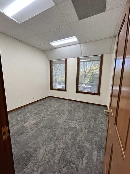 More Photos Of 900 5th Ave, San Rafael Office For Lease
