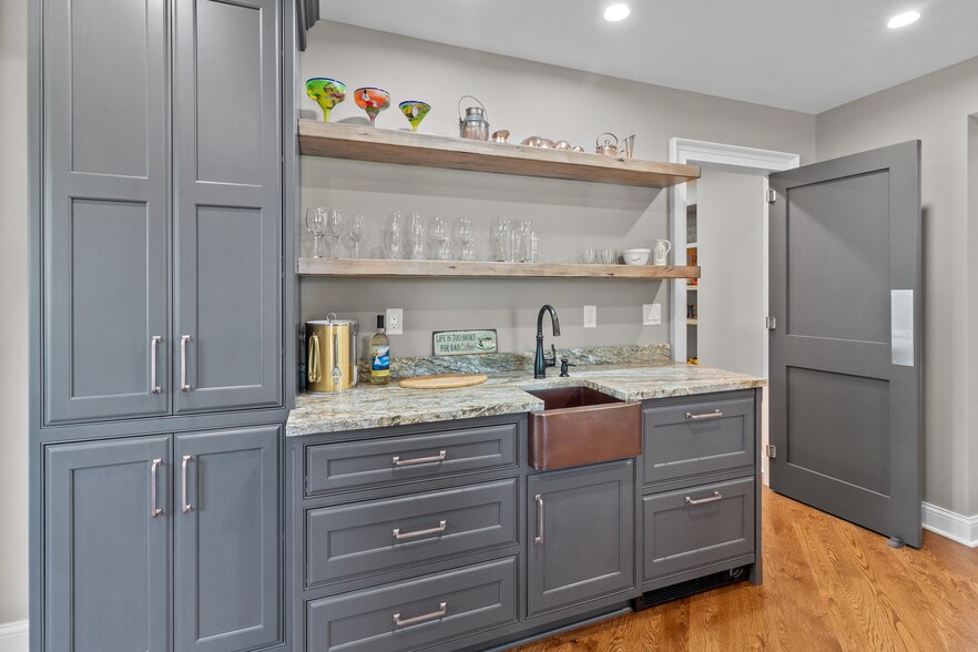More Photos Of 8508 Il Route 120, Woodstock Specialty For Sale