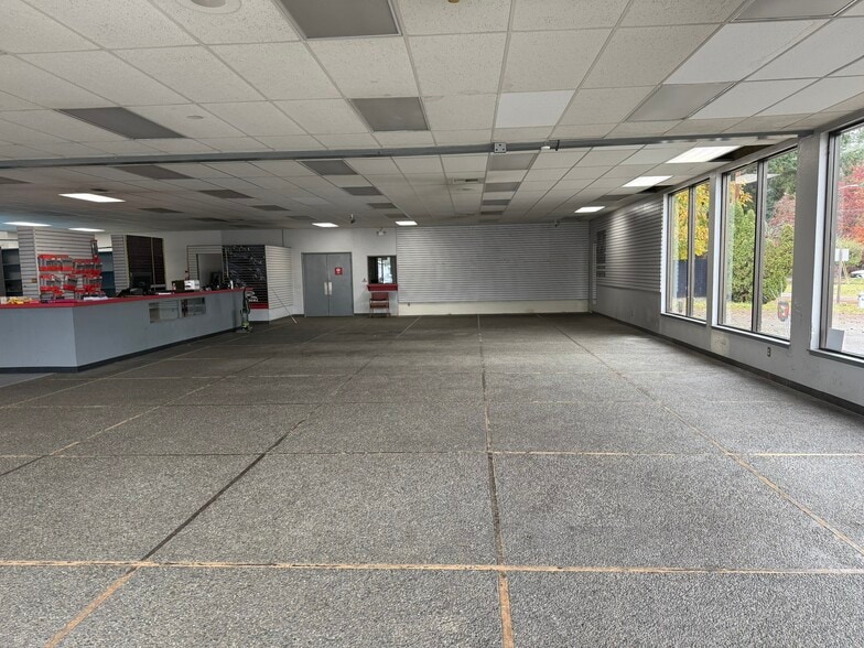 More Photos Of 16002 Pacific Ave S, Spanaway Auto Dealership For Sale