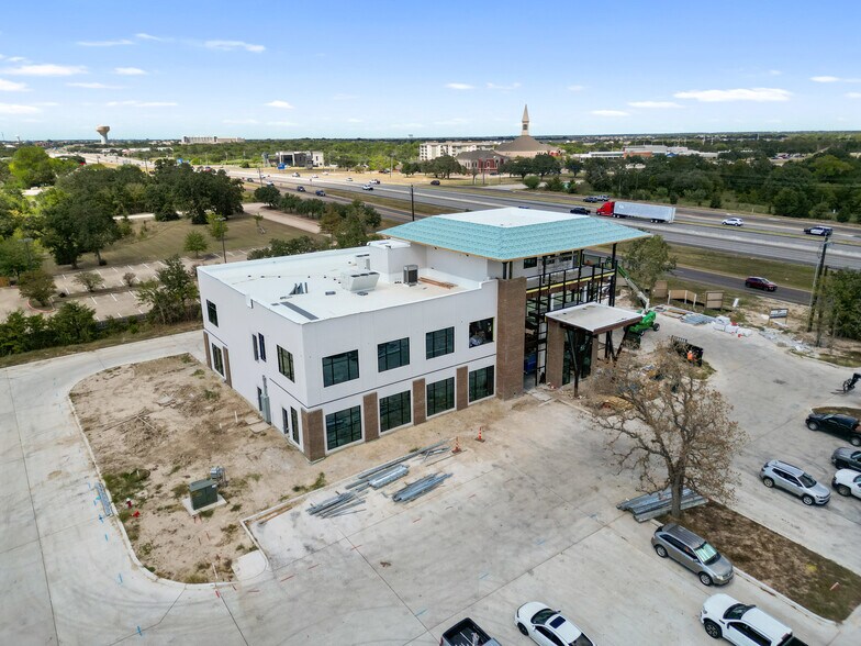 More Photos Of 4270 SH-6, College Station Office For Lease