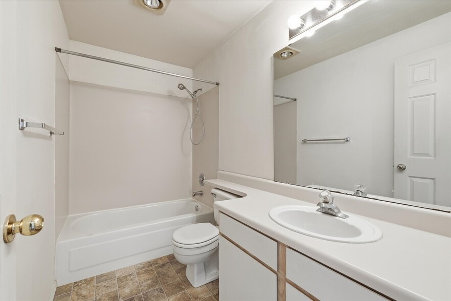 More Photos Of 8320 Lake City Way NE, Seattle Apartments For Sale