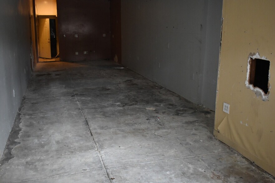 More Photos Of 5007-5009 W Adams Blvd, Los Angeles Storefront Retail Residential For Sale