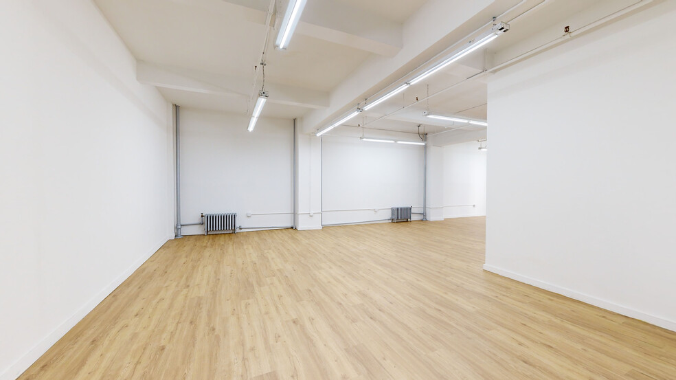 Primary Photo Of 325 W 38th St, New York Loft Creative Space For Lease