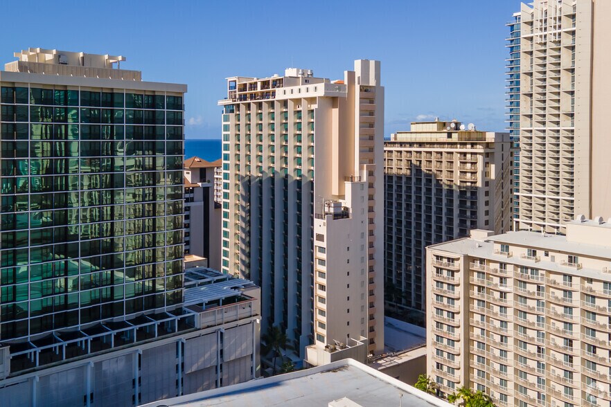 More Photos Of 205 Lewers St, Honolulu Hotel For Lease