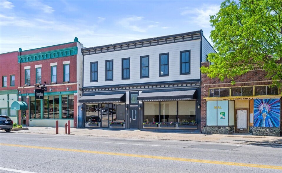 More Photos Of 1264 S 13th St, Omaha Storefront For Sale