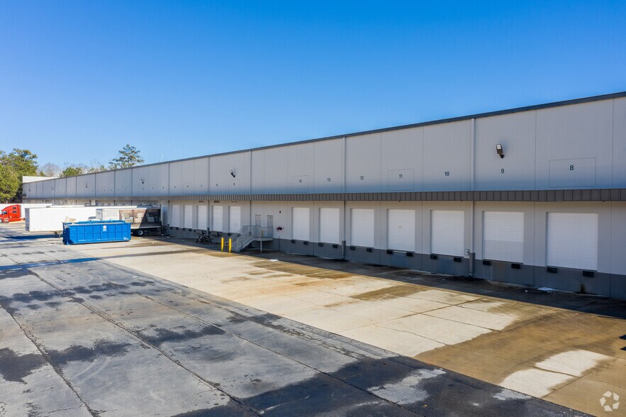 More Photos Of 1810 Satellite Blvd, Buford Distribution For Lease