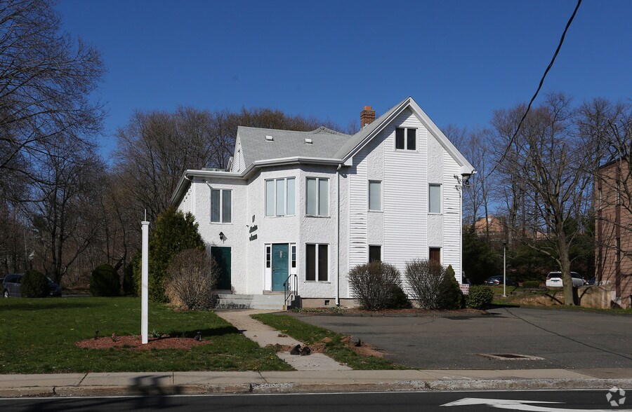 More Photos Of 17 Meriden Ave, Southington Medical For Lease