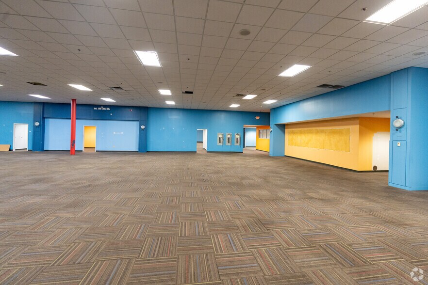 More Photos Of 1900-1974 Stone Rose Dr, Rocky Mount General Retail For Sale