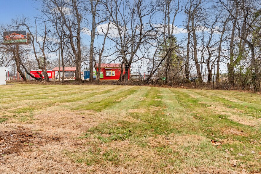 More Photos Of 15115 Forest Road, Forest Office For Lease