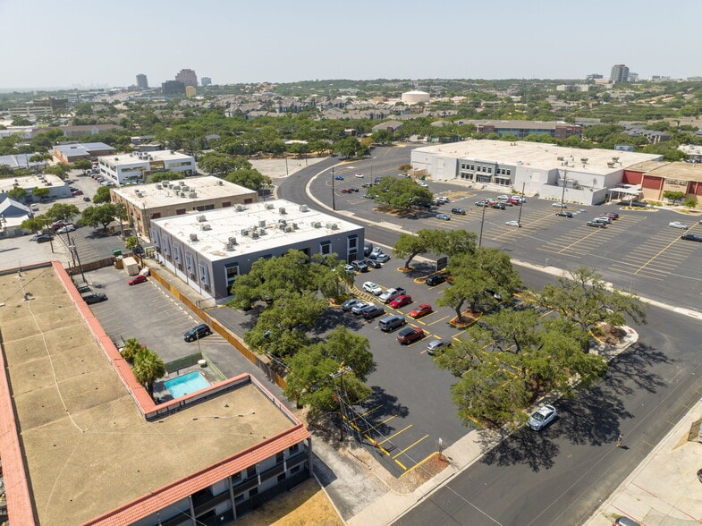 More Photos Of 9502 Computer Dr, San Antonio Medical For Sale