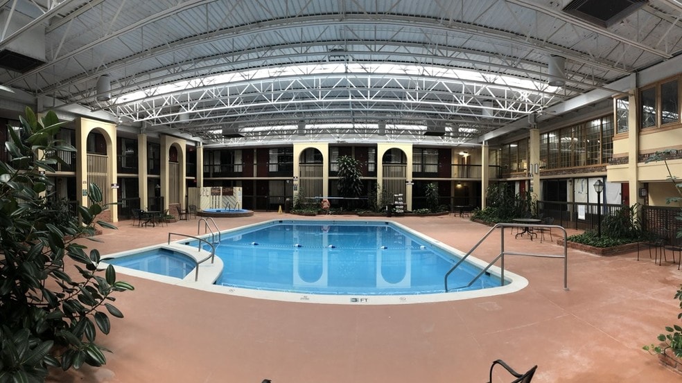 More Photos Of 1010 Cosby Hwy, Newport Hotel For Sale